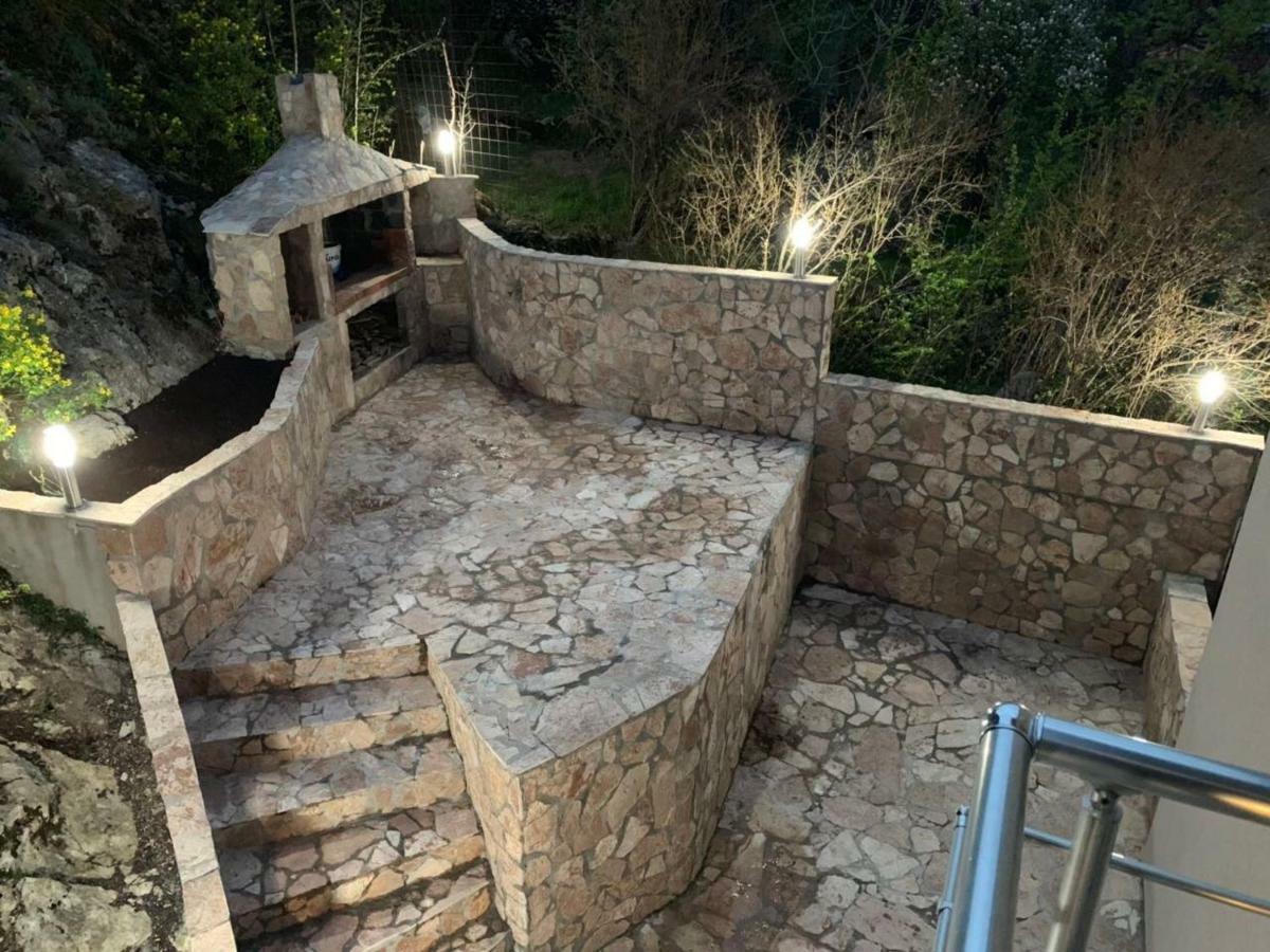Appartamento Apartman Grande Ajna Mostar Esterno foto